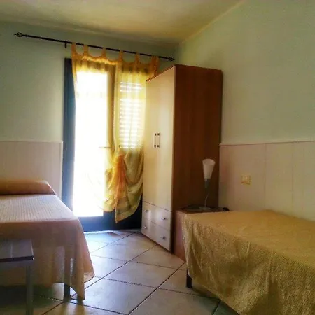 Pied A Ter Porto Pino